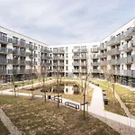 Riverside Urban Comfort By Bookinghost Apartament
